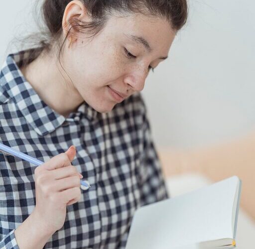 Beginner Guide to Journaling Every Day: Tips for Lasting Habits