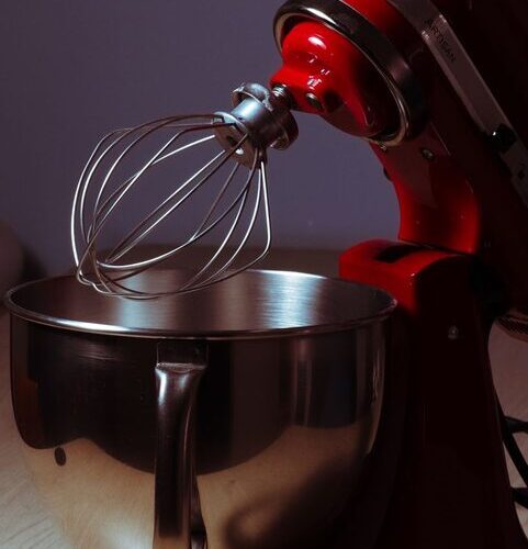 Essential Tools for a Small Kitchen: Maximize Your Space and Efficiency